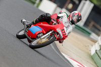 Vintage-motorcycle-club;eventdigitalimages;mallory-park;mallory-park-trackday-photographs;no-limits-trackdays;peter-wileman-photography;trackday-digital-images;trackday-photos;vmcc-festival-1000-bikes-photographs